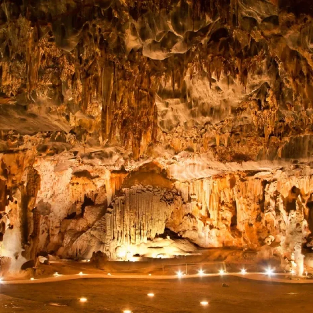 cango caves africa de sud