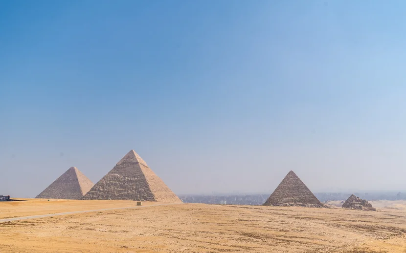 piramidele de la cairo egipt